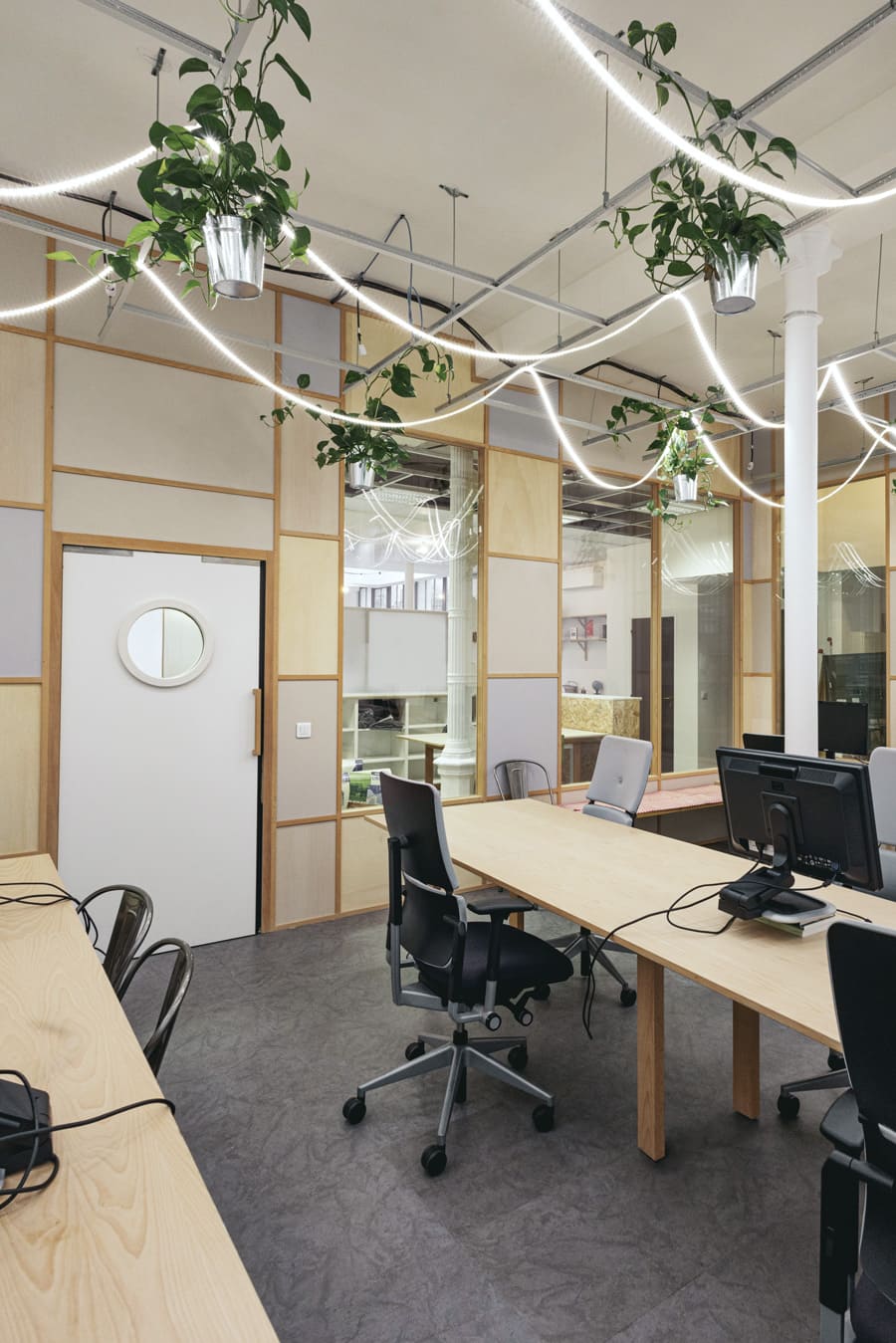 Cloisons vitrées sur mesure réemploi bureaux hêtre massif Paris Utopies